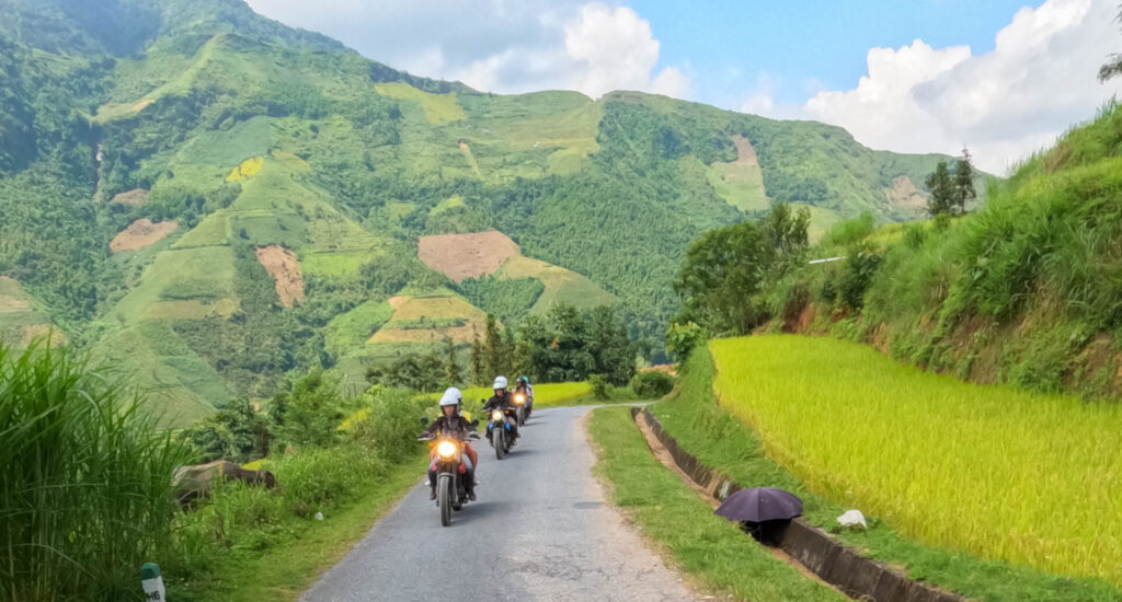 Route de montagne à moto près de Bac Ha Vietnam